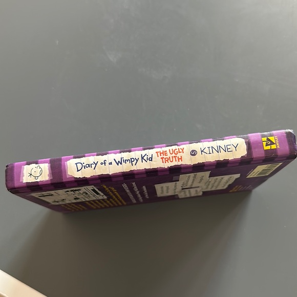 Diary of a Wimpy Kid The Ugly Truth Jeff Kinney New Hardbound Book - Picture 4 of 5